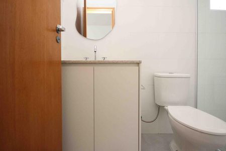 Casa para alugar com 60m², 2 quartos e sem vaga Casa para alugar com 60m², 2 quartos e sem vagaBanheiro