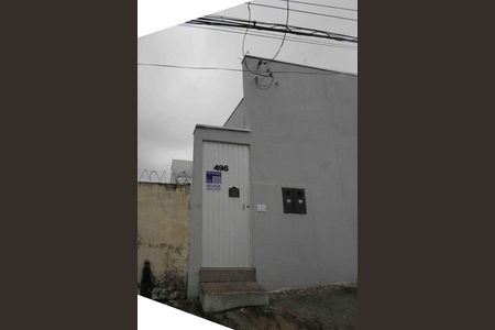 Casa para alugar com 60m², 2 quartos e sem vaga Casa para alugar com 60m², 2 quartos e sem vagaFachada