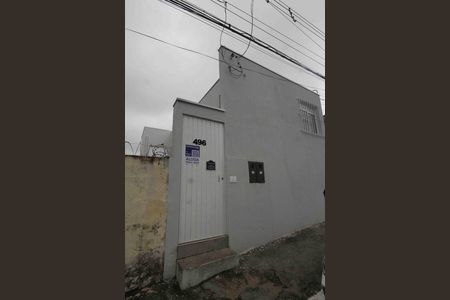 Casa para alugar com 60m², 2 quartos e sem vaga Casa para alugar com 60m², 2 quartos e sem vagaFachada
