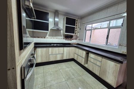 Casa à venda com 157m², 3 quartos e 2 vagas