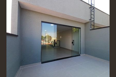 Casa à venda com 230m², 4 quartos e 4 vagas
