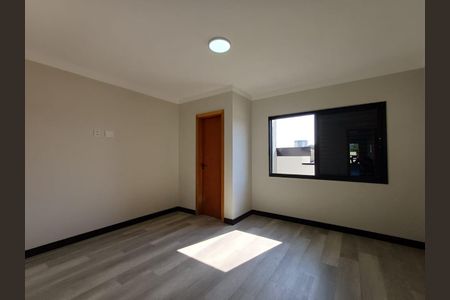Casa à venda com 230m², 4 quartos e 4 vagas