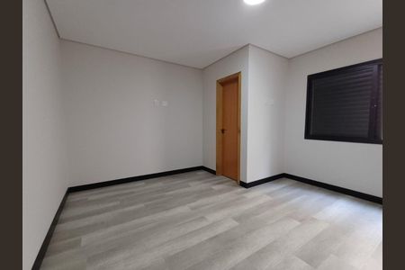 Casa à venda com 230m², 4 quartos e 4 vagas