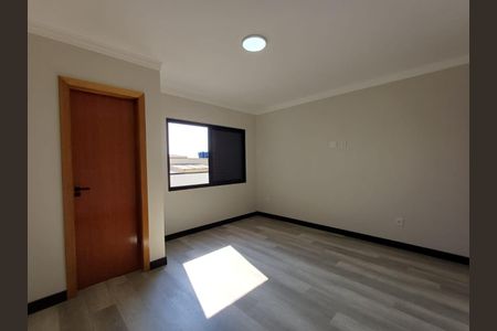 Casa à venda com 230m², 4 quartos e 4 vagas