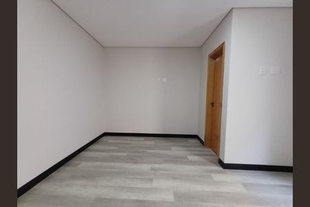 Casa à venda com 230m², 4 quartos e 4 vagas