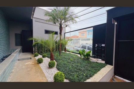 Casa à venda com 165m², 3 quartos e 3 vagas