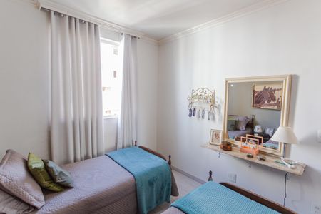 Quarto 2 de apartamento para alugar com 3 quartos, 65m² em Sagrada Família, Belo Horizonte