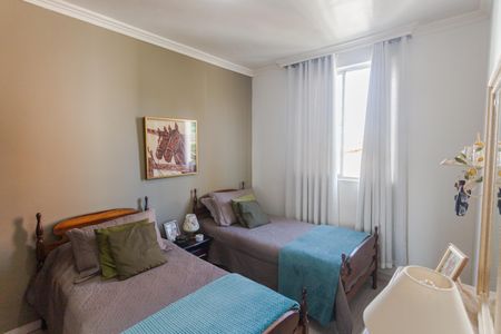 Apartamento à venda com 65m², 3 quartos e 1 vagaQuarto 2