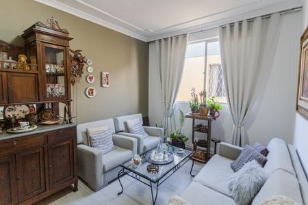 Sala de apartamento para alugar com 3 quartos, 65m² em Sagrada Família, Belo Horizonte