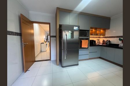 Casa à venda com 3 quartos, 230m² em Vila Luiz Casa, São Bernardo do Campo