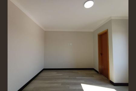 Casa à venda com 230m², 4 quartos e 4 vagas