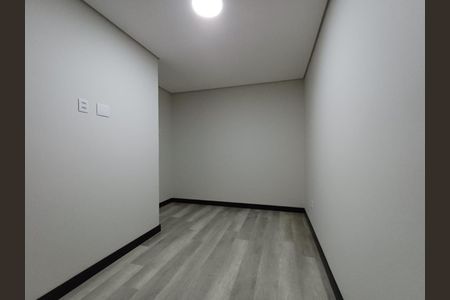 Casa à venda com 4 quartos, 230m² em Vila Carrão, São Paulo