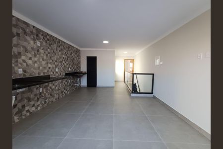 Casa à venda com 4 quartos, 230m² em Vila Carrão, São Paulo