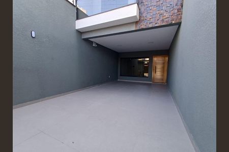 Casa à venda com 230m², 4 quartos e 4 vagas