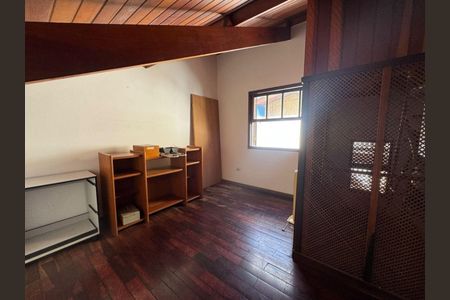 Casa à venda com 268m², 3 quartos e 9 vagas