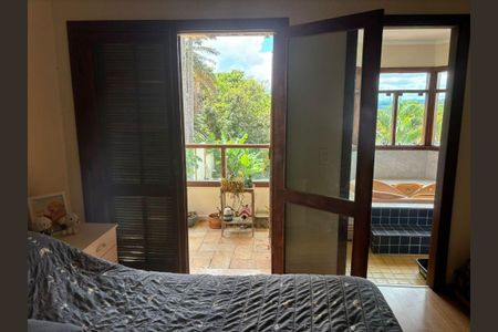 Casa à venda com 443m², 4 quartos e 5 vagas