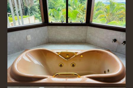 Casa à venda com 443m², 4 quartos e 5 vagas