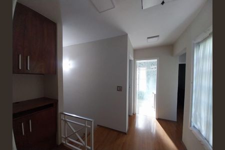Casa à venda com 3 quartos, 172m² em Vila Suzana, São Paulo