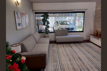 Casa à venda com 255m², 3 quartos e 5 vagas