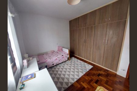 Casa à venda com 255m², 3 quartos e 5 vagas