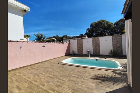 Casa à venda com 287m², 3 quartos e 3 vagas