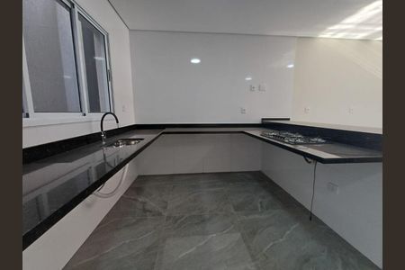 Casa à venda com 224m², 3 quartos e 4 vagas