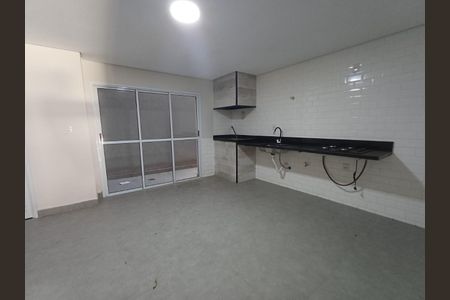 Casa à venda com 3 quartos, 224m² em Vila Carrão, São Paulo