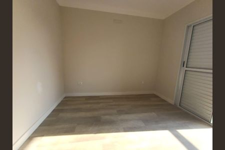 Casa à venda com 3 quartos, 224m² em Vila Carrão, São Paulo