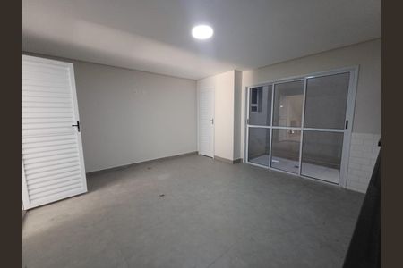 Casa à venda com 3 quartos, 224m² em Vila Carrão, São Paulo