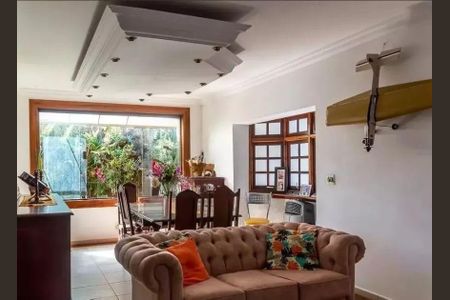 Casa à venda com 4 quartos, 254m² em Santa Terezinha, São Bernardo do Campo