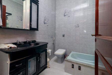 Casa para alugar com 90m², 3 quartos e 1 vaga Casa para alugar com 90m², 3 quartos e 1 vagaBanheiro 2