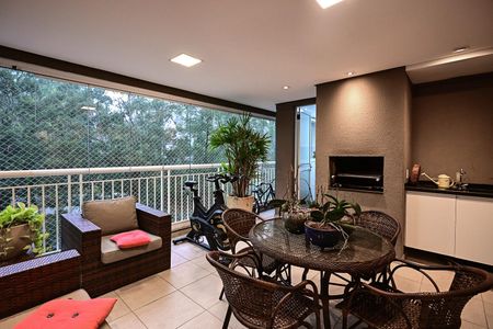 Apartamento à venda com 168m², 3 quartos e 3 vagasVaranda