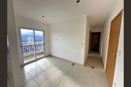 Sala de apartamento para alugar com 2 quartos, 46m² em Parque Sao Vicente, São Vicente
