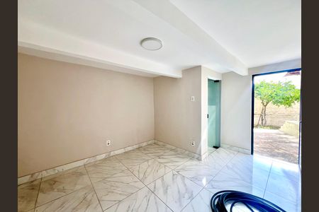 Casa à venda com 490m², 4 quartos e 3 vagas Casa à venda com 490m², 4 quartos e 3 vagasQuarto Suíte
