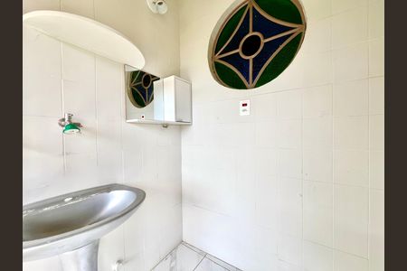 Casa à venda com 490m², 4 quartos e 3 vagas Casa à venda com 490m², 4 quartos e 3 vagasÁrea de Serviço