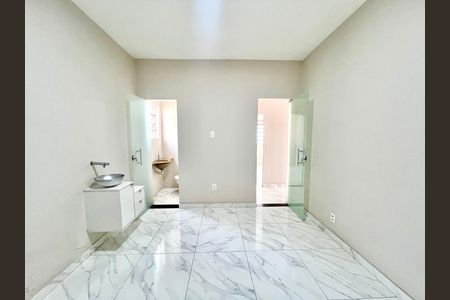 Casa à venda com 490m², 4 quartos e 3 vagas Casa à venda com 490m², 4 quartos e 3 vagasQuarto Suíte