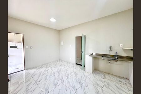 Casa à venda com 490m², 4 quartos e 3 vagas Casa à venda com 490m², 4 quartos e 3 vagasCozinha