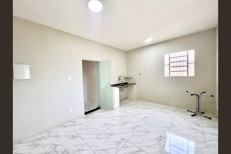 Casa à venda com 490m², 4 quartos e 3 vagas Casa à venda com 490m², 4 quartos e 3 vagasCozinha