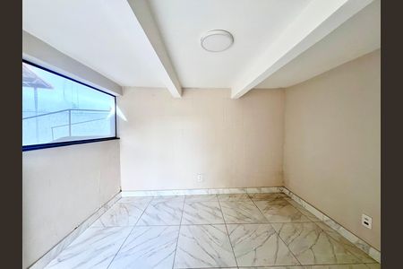 Casa à venda com 490m², 4 quartos e 3 vagas Casa à venda com 490m², 4 quartos e 3 vagasQuarto Suíte