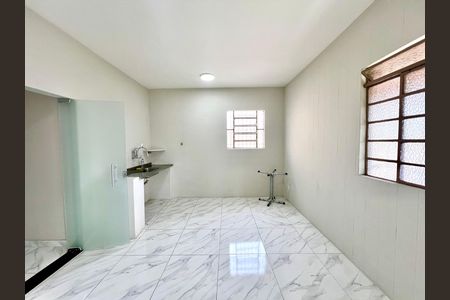 Casa à venda com 490m², 4 quartos e 3 vagas Casa à venda com 490m², 4 quartos e 3 vagasCozinha