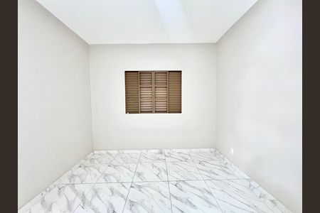 Casa à venda com 490m², 4 quartos e 3 vagas Casa à venda com 490m², 4 quartos e 3 vagasQuarto 2
