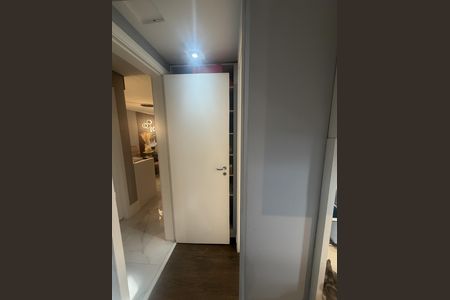 Apartamento à venda com 87m², 2 quartos e 2 vagasCorredor