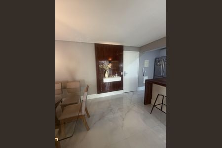 Apartamento à venda com 87m², 2 quartos e 2 vagascomodo