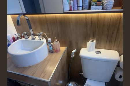 Apartamento à venda com 87m², 2 quartos e 2 vagasBanheiro