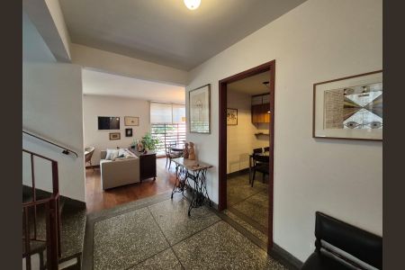 Casa à venda com 3 quartos, 235m² em Vila Madalena, São Paulo