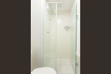 Banheiro  de apartamento à venda com 1 quarto, 28m² em Jardim Caravelas, São Paulo