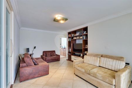 Casa à venda com 4 quartos, 215m² em Jardim Campo Grande, São Paulo