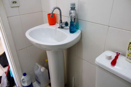 Banheiro de apartamento à venda com 1 quarto, 27m² em Conceicao, Osasco