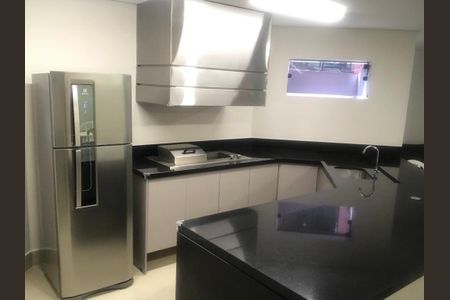 Apartamento para alugar com 237m², 3 quartos e 3 vagas Apartamento para alugar com 237m², 3 quartos e 3 vagasCozinha