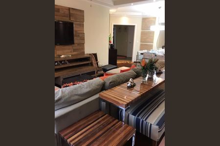 Apartamento para alugar com 237m², 3 quartos e 3 vagas Apartamento para alugar com 237m², 3 quartos e 3 vagasSala